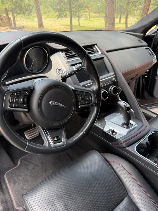 2018 Jaguar E-Pace - Image 8 of 14