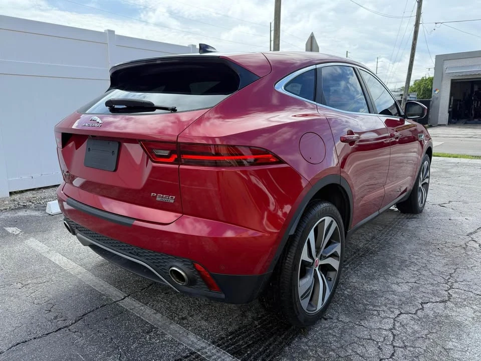 2018 Jaguar E-Pace - Image 4 of 8