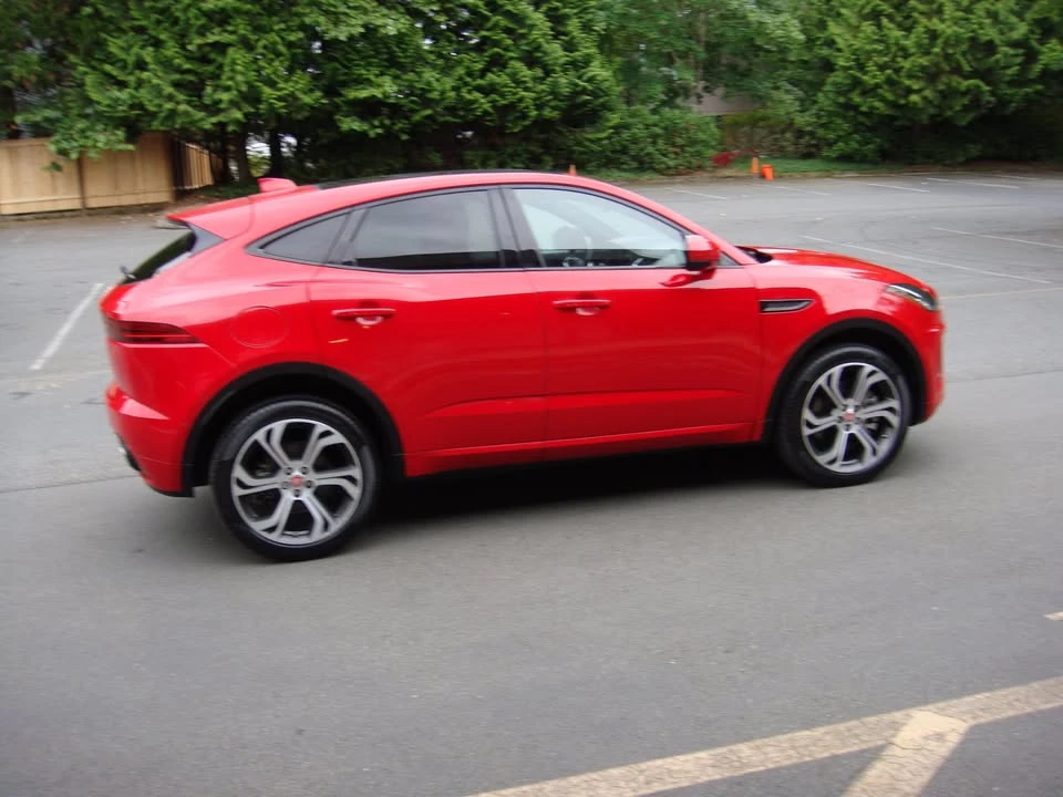 2018 Jaguar E-Pace - Image 8 of 20