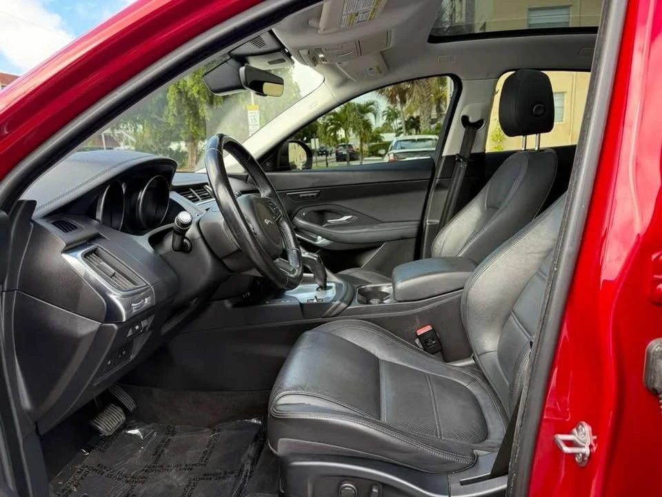 2018 Jaguar E-Pace - Image 2 of 9