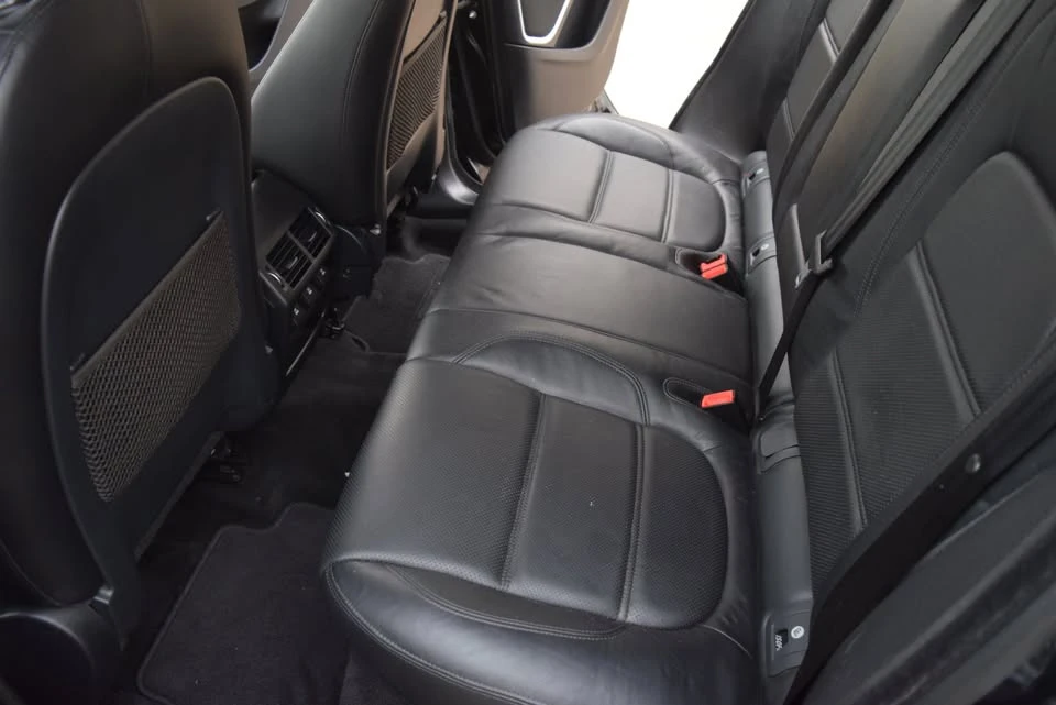 2018 Jaguar E-Pace - Image 13 of 20