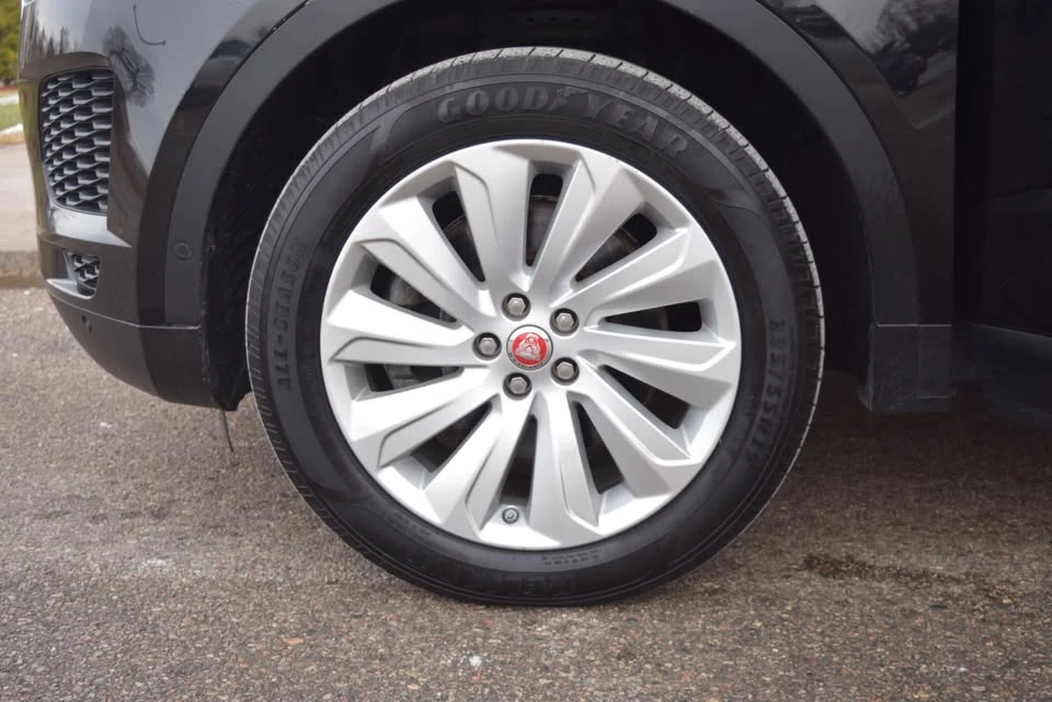 2018 Jaguar E-Pace - Image 19 of 20
