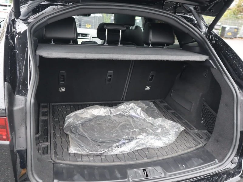 2018 Jaguar E-Pace - Image 14 of 20