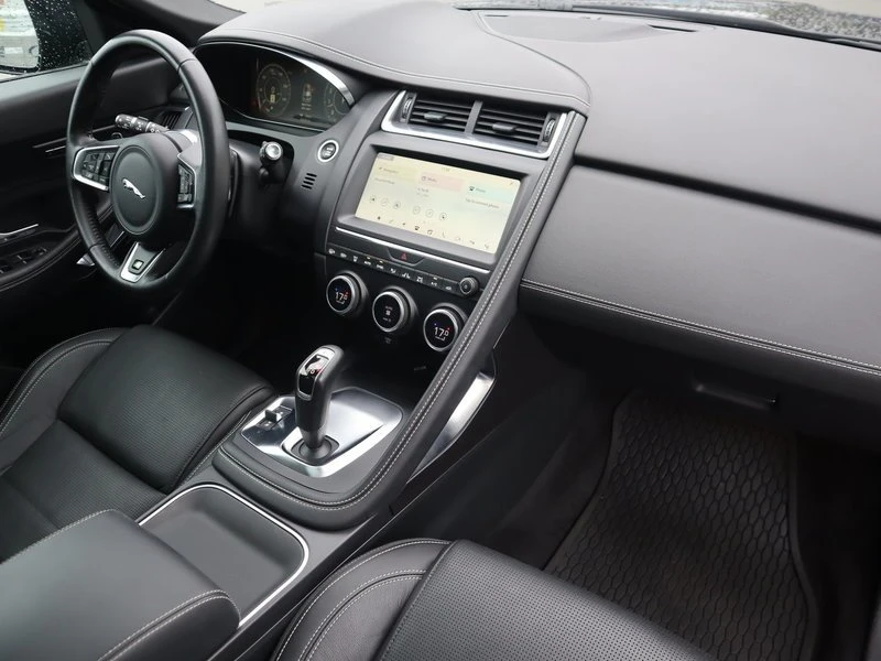 2018 Jaguar E-Pace - Image 12 of 20