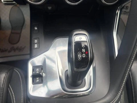 2018 Jaguar E-Pace - Image 19 of 20