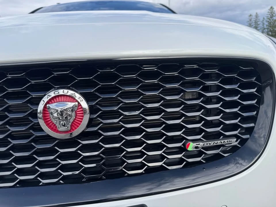 2018 Jaguar E-Pace - Image 3 of 18