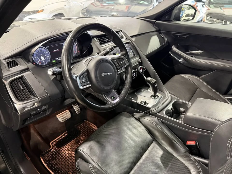 2018 Jaguar E-Pace - Image 13 of 21