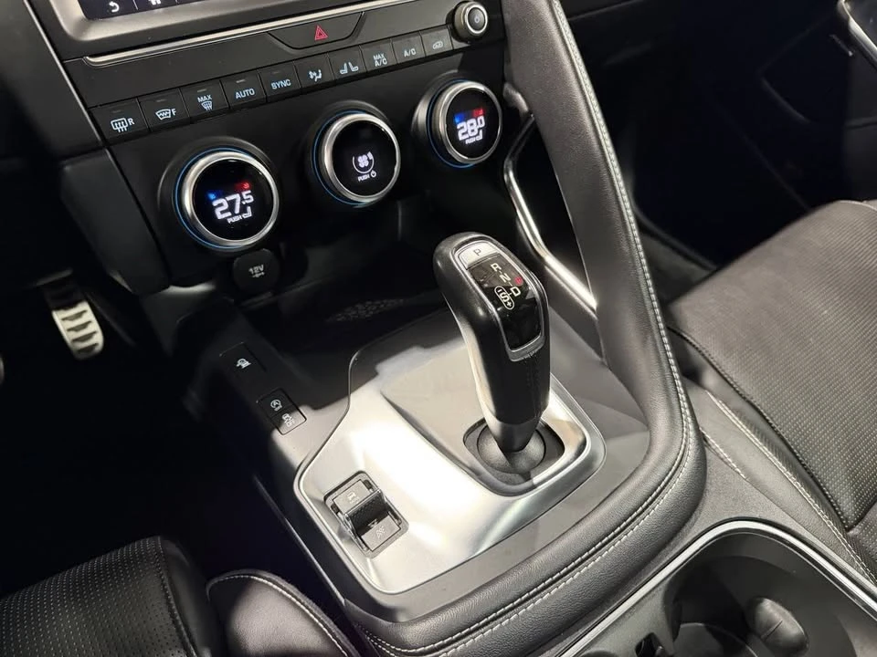 2018 Jaguar E-Pace - Image 16 of 21