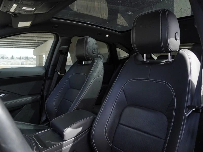 2018 Jaguar E-Pace - Image 9 of 20