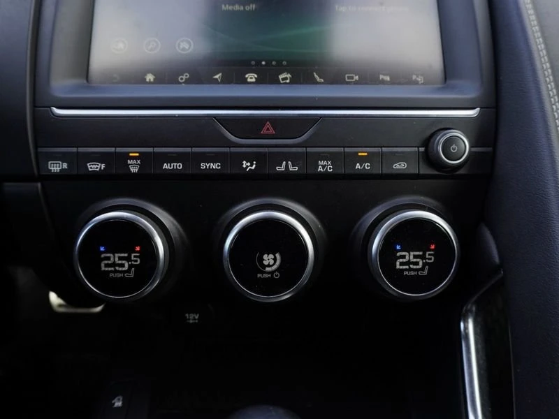 2018 Jaguar E-Pace - Image 18 of 20