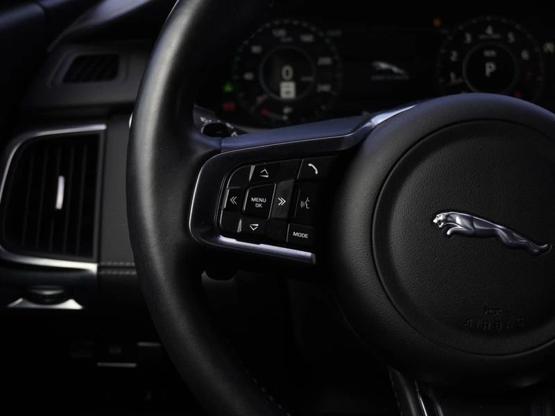 2018 Jaguar E-Pace - Image 12 of 19