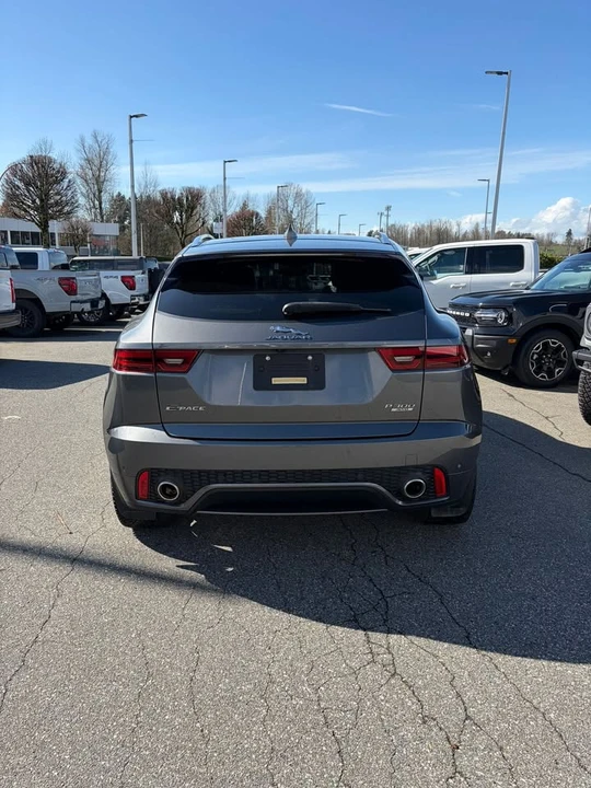 2018 Jaguar E-Pace - Image 4 of 13
