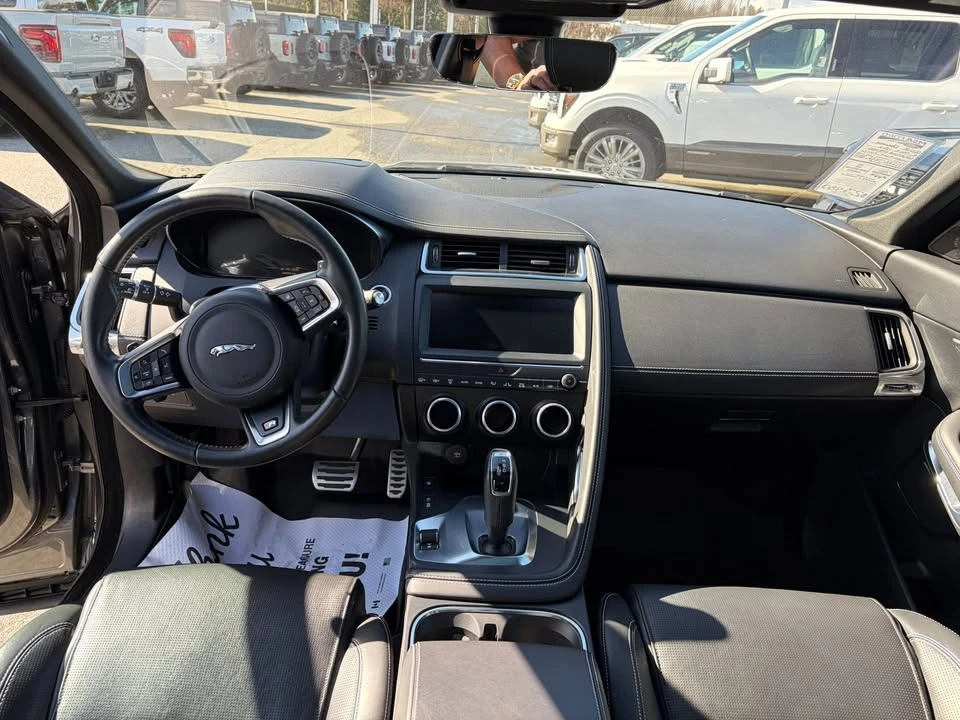 2018 Jaguar E-Pace - Image 12 of 13