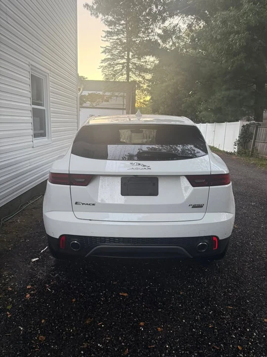 2018 Jaguar E-Pace - Image 4 of 7