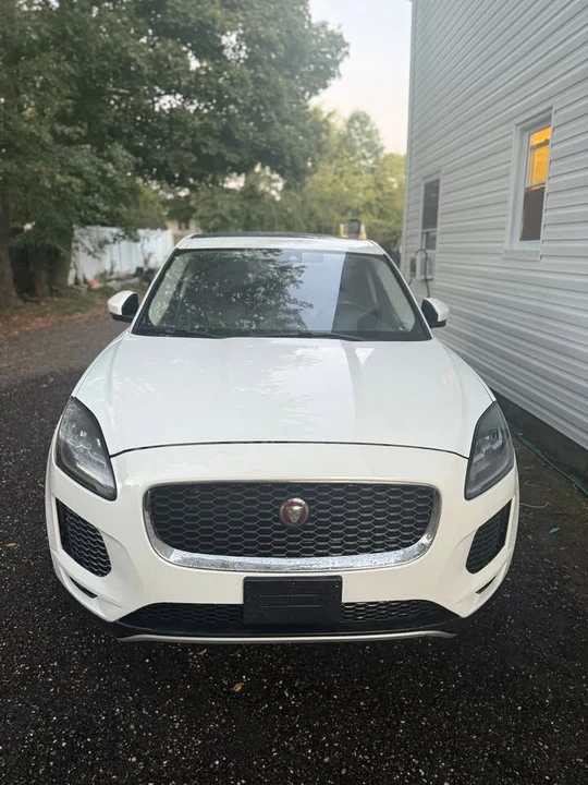 2018 Jaguar E-Pace - Image 2 of 7