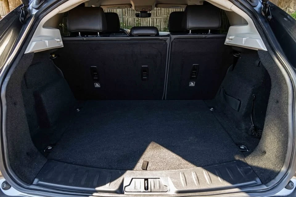 2018 Jaguar E-Pace - Image 6 of 6