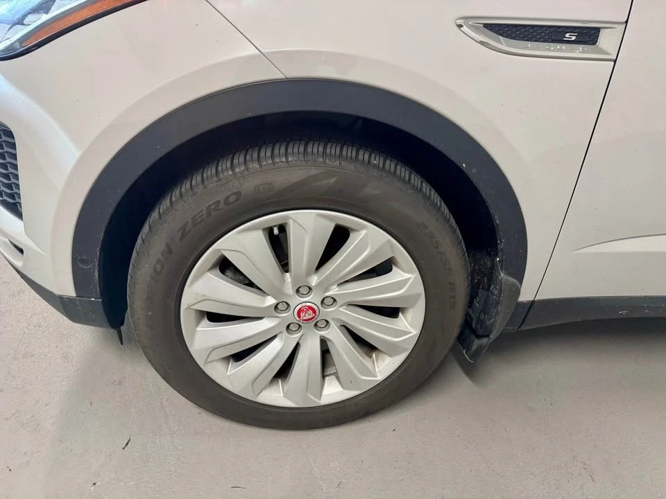 2018 Jaguar E-Pace - Image 6 of 20