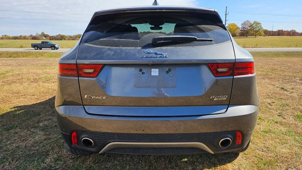 2018 Jaguar E-Pace - Image 4 of 10