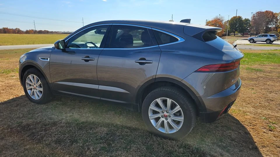 2018 Jaguar E-Pace - Image 3 of 10