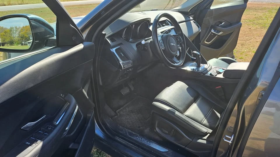 2018 Jaguar E-Pace - Image 7 of 10