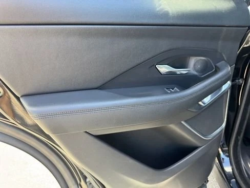 2018 Jaguar E-Pace - Image 14 of 19