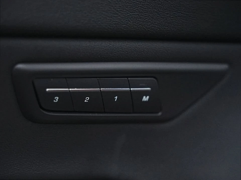 2018 Jaguar E-Pace - Image 10 of 19