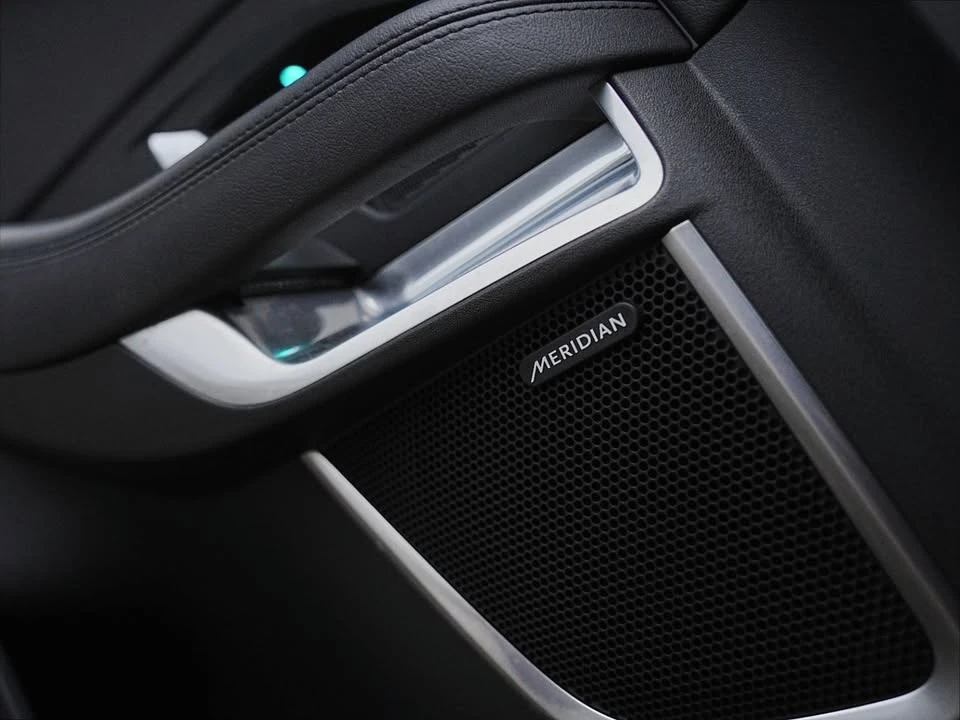 2018 Jaguar E-Pace - Image 11 of 19
