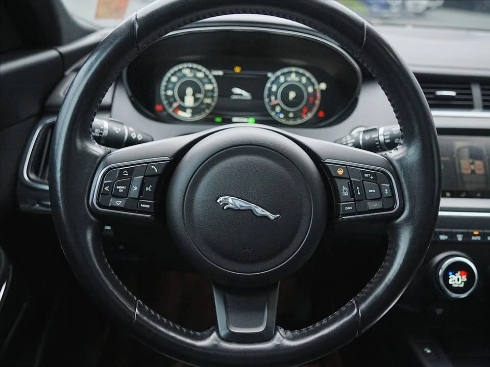 2018 Jaguar E-Pace - Image 16 of 19
