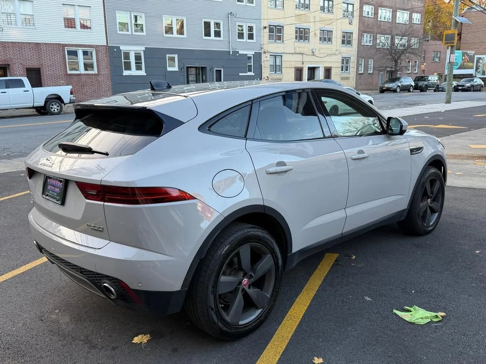 2018 Jaguar E-Pace - Image 3 of 19