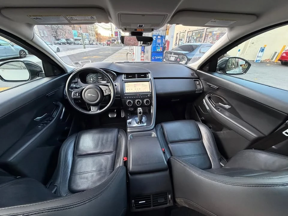 2018 Jaguar E-Pace - Image 12 of 19
