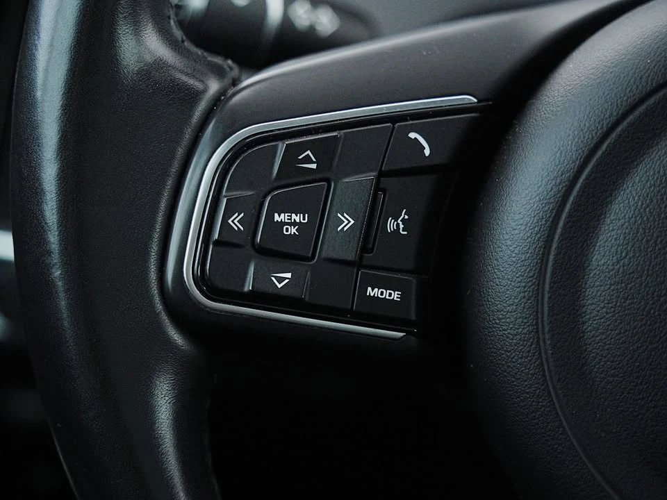 2018 Jaguar E-Pace - Image 13 of 14