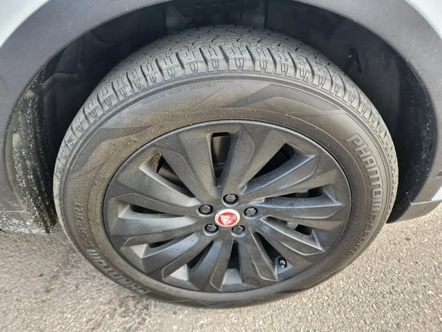 2018 Jaguar E-Pace - Image 18 of 20
