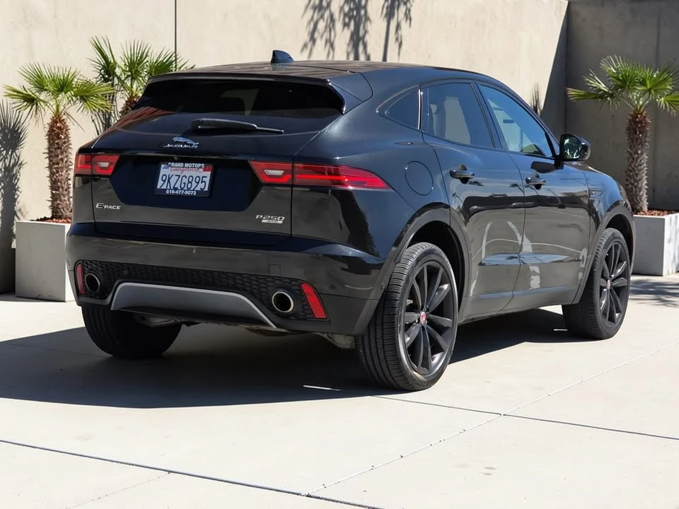 2018 Jaguar E-Pace - Image 6 of 20