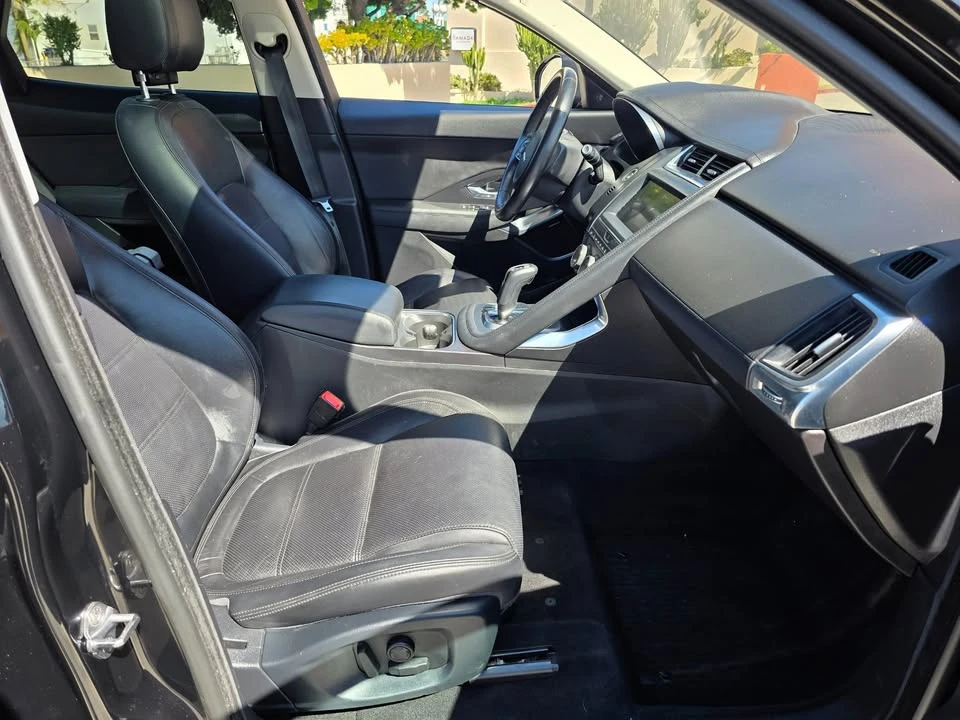 2018 Jaguar E-Pace - Image 9 of 20