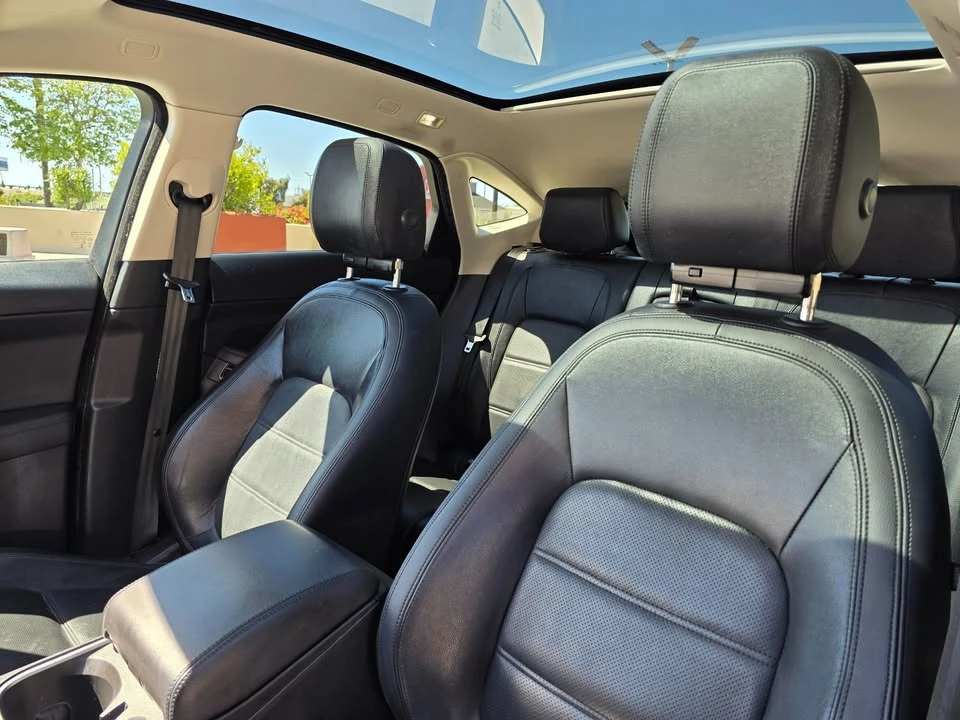 2018 Jaguar E-Pace - Image 17 of 20