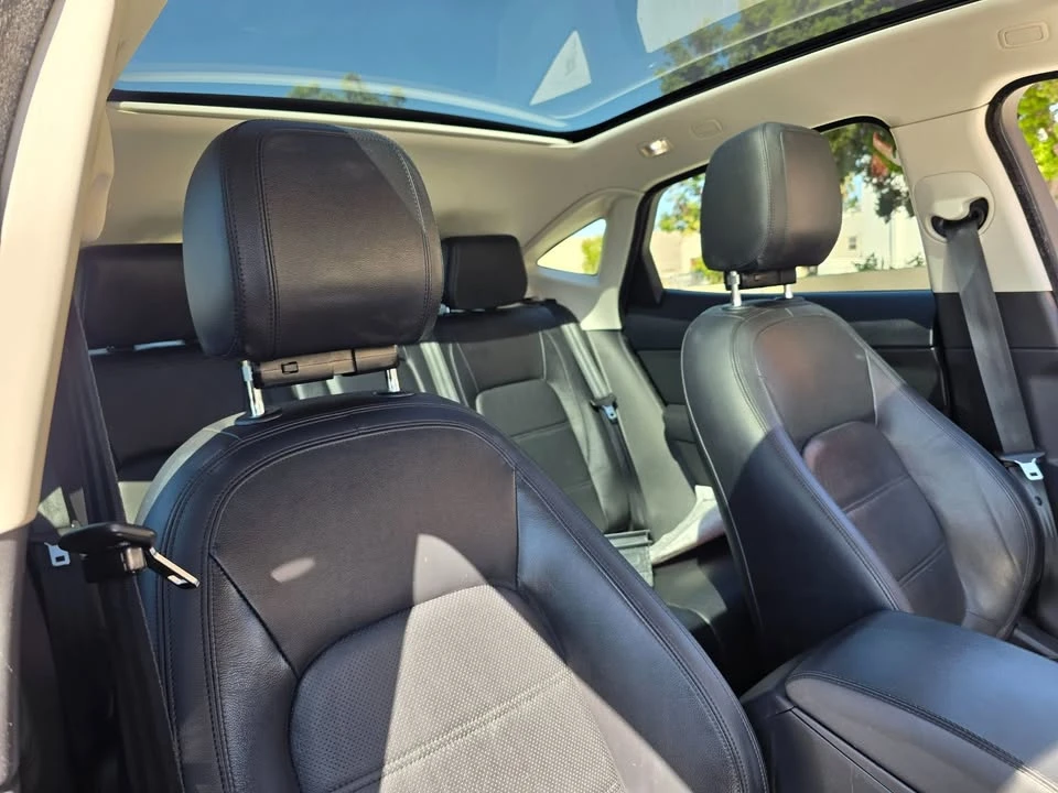 2018 Jaguar E-Pace - Image 10 of 20