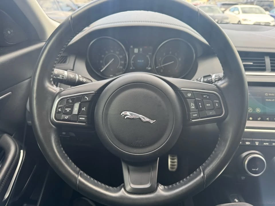 2018 Jaguar E-Pace - Image 10 of 20
