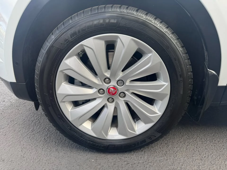 2018 Jaguar E-Pace - Image 18 of 20