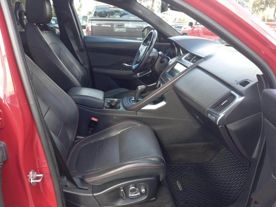 2018 Jaguar E-Pace - Image 8 of 10