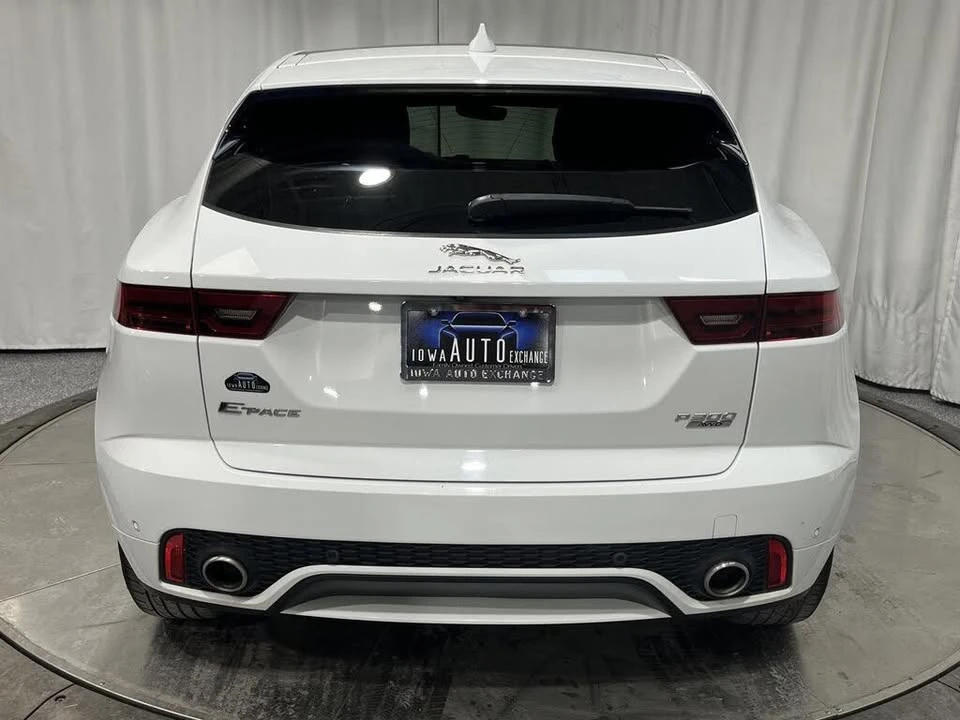 2018 Jaguar E-Pace - Image 9 of 19
