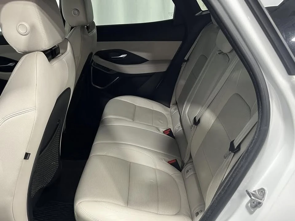 2018 Jaguar E-Pace - Image 13 of 19
