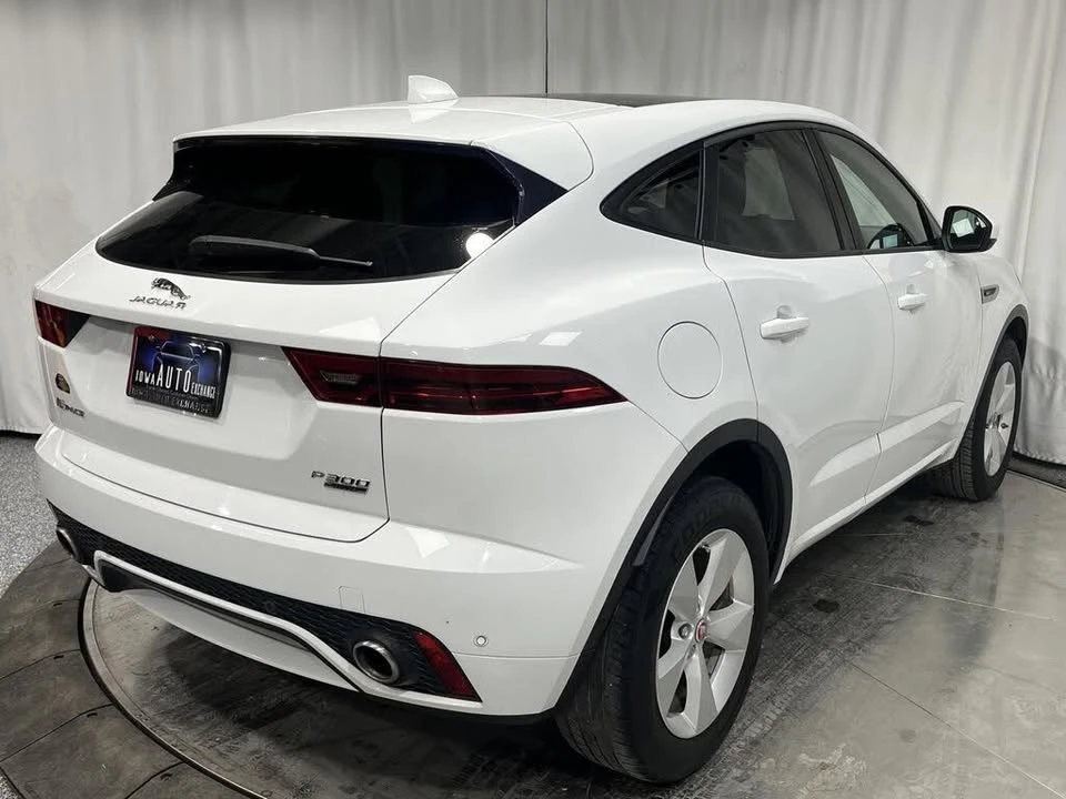 2018 Jaguar E-Pace - Image 10 of 19