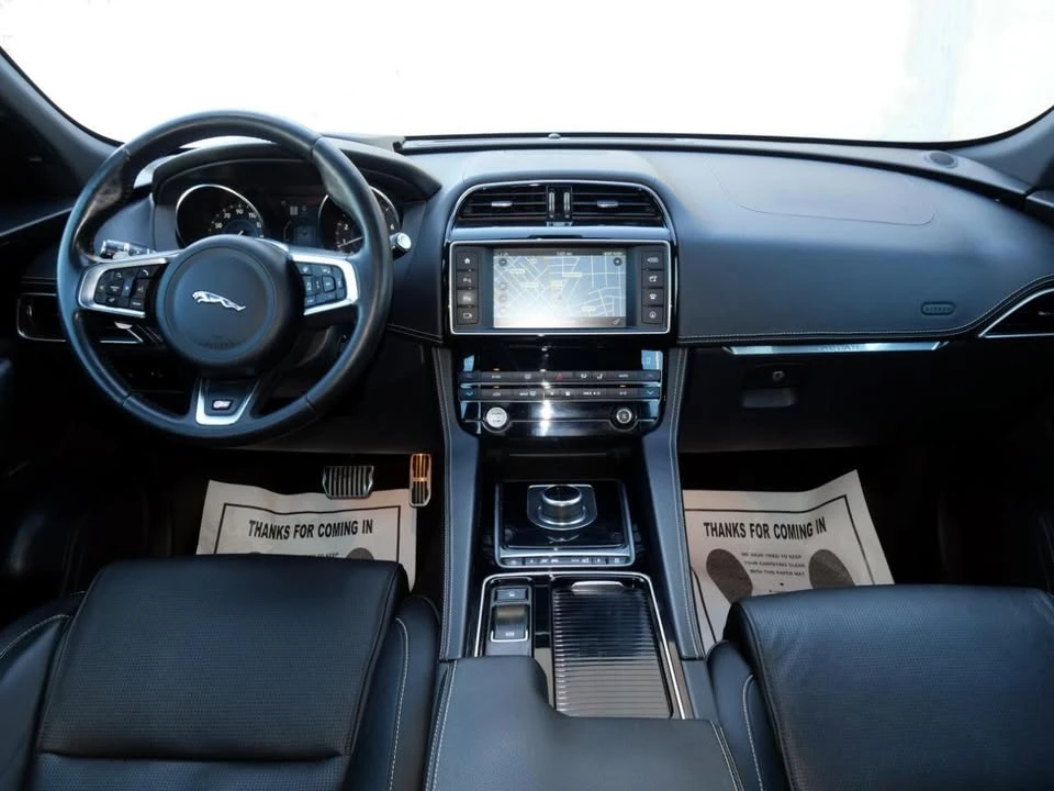 2018 Jaguar F-Pace - Image 10 of 20