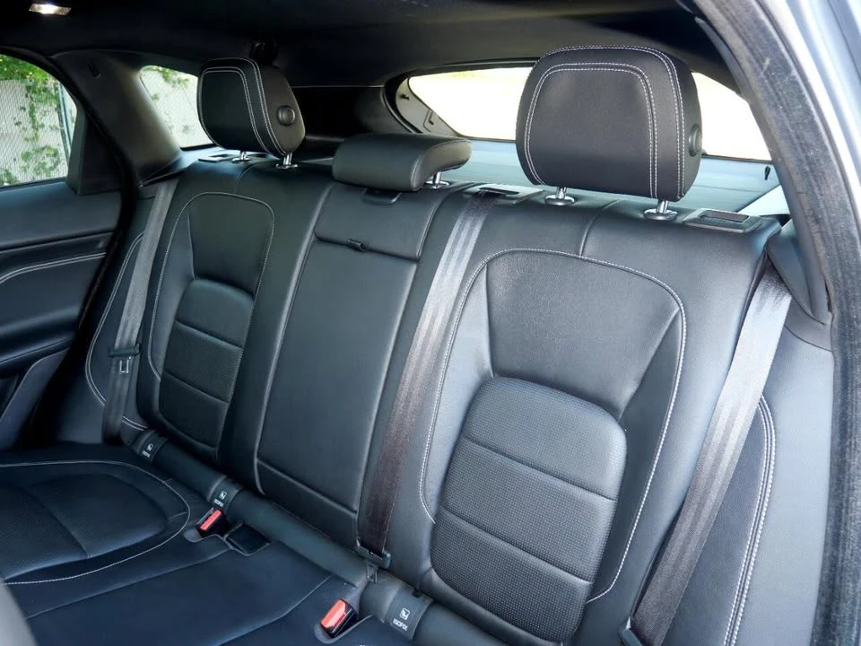 2018 Jaguar F-Pace - Image 19 of 20