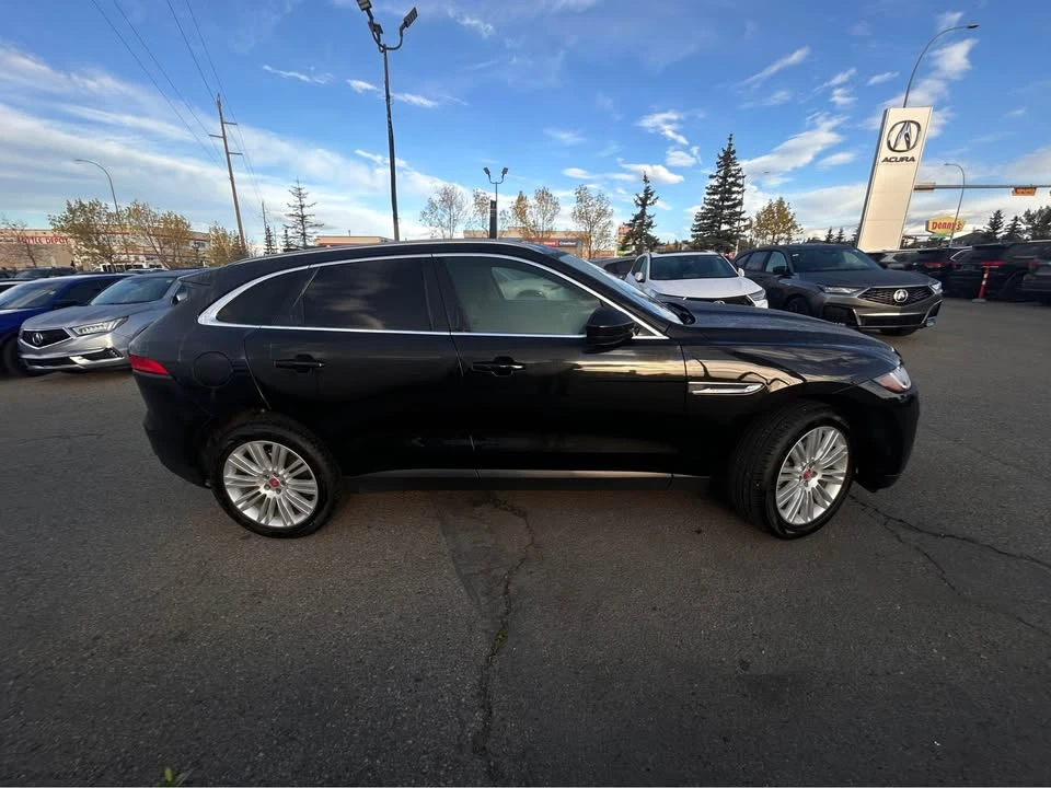 2018 Jaguar F-Pace - Image 2 of 8