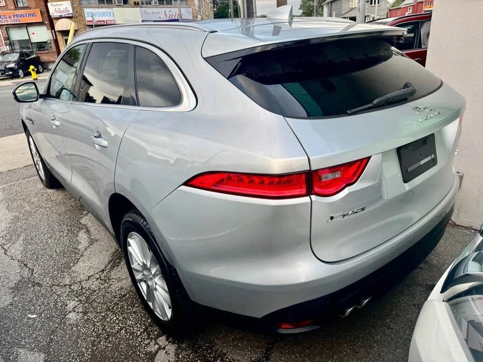 2018 Jaguar F-Pace - Image 6 of 9