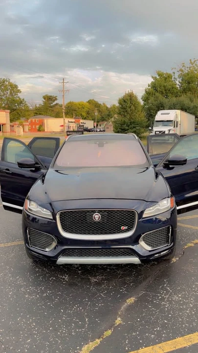 2018 Jaguar F-Pace - Image 4 of 9