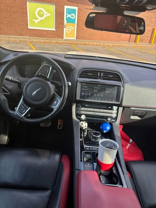 2018 Jaguar F-Pace - Image 6 of 8