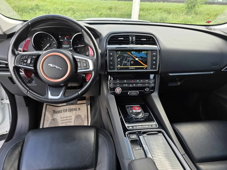 2018 Jaguar F-Pace - Image 16 of 18