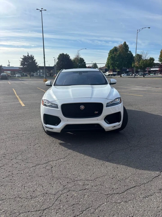 2018 Jaguar F-Pace - Image 2 of 8